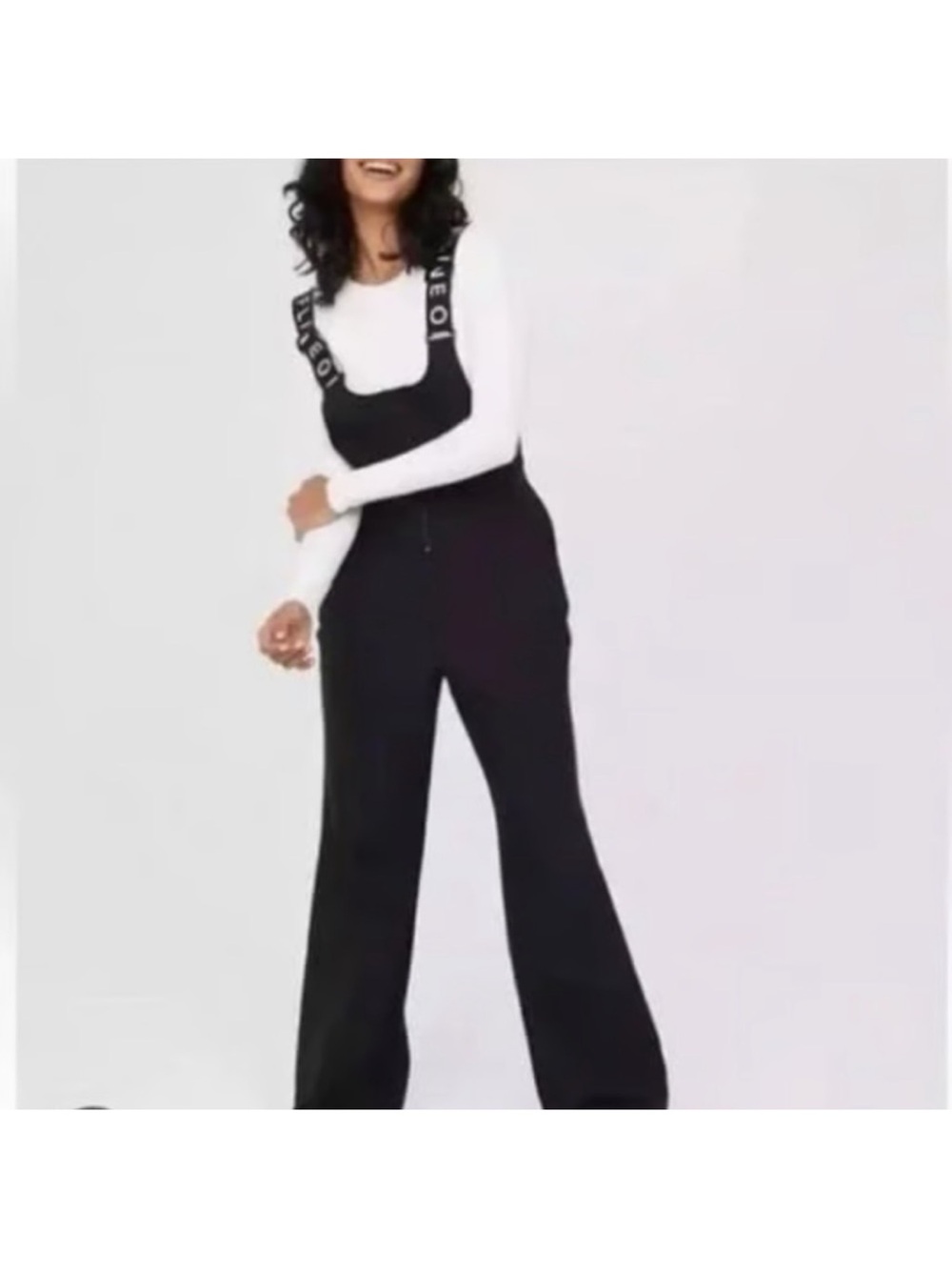 Offline By Aerie Women’s Chillside Flared Snow Pants Bibs Ski black Medium